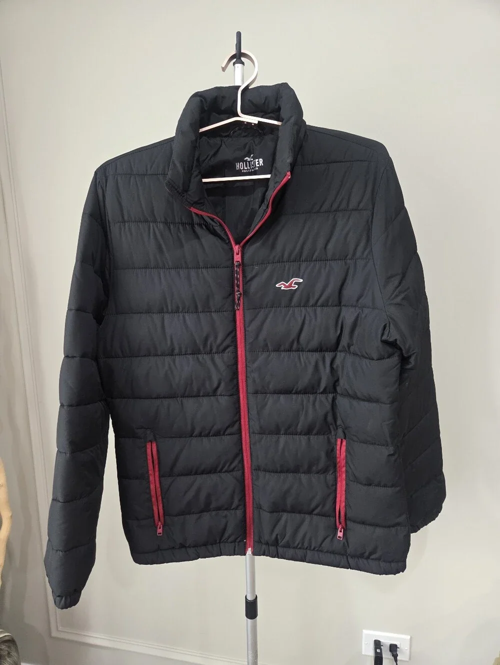 Hollister Black Puffer Jacket with Red Trim Sz.L